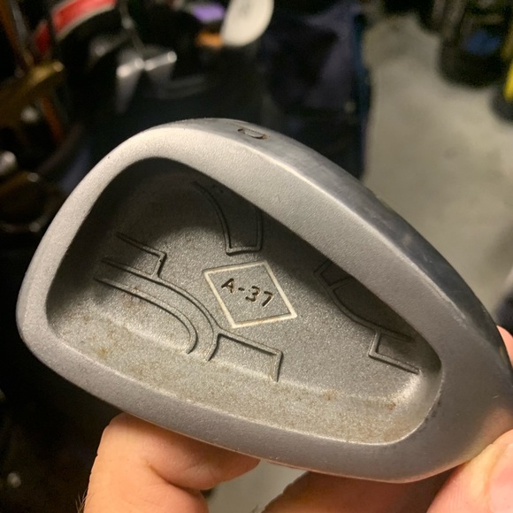 golf pitching and sand wedge A 37 in right hand 2 pc - Picture 7 of 11